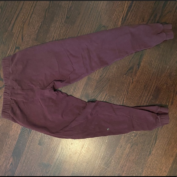 maroon lululemon sweatpants - Picture 2 of 3